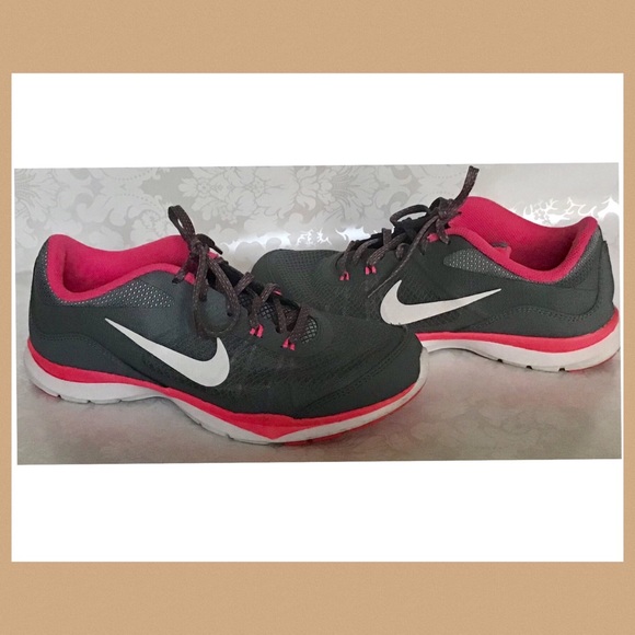 Nike Shoes - Women’s Nike TR5